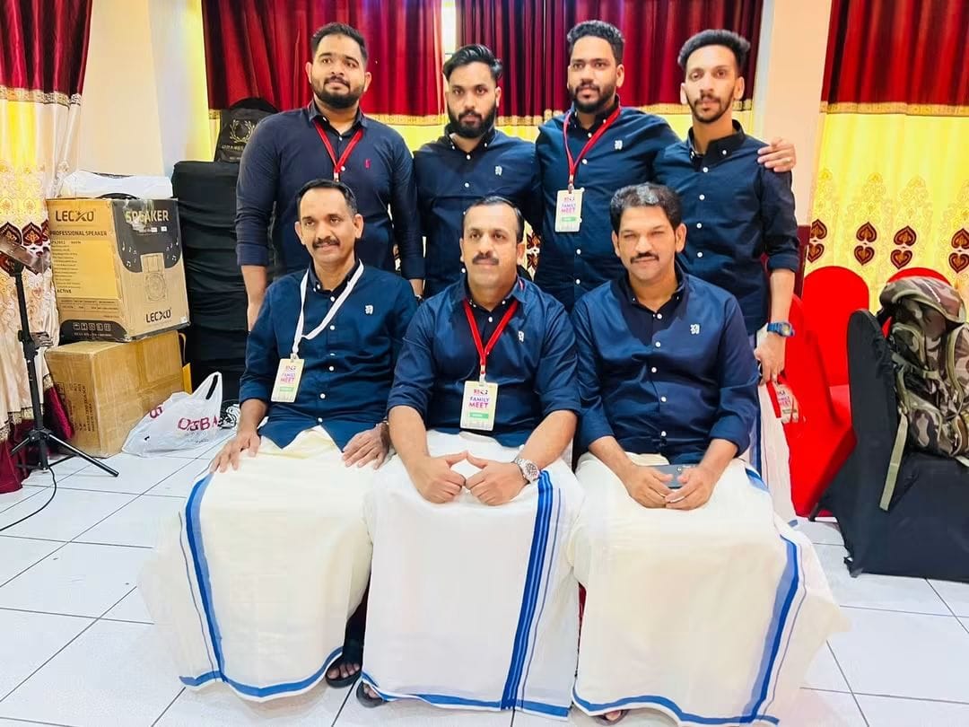 Brothers Group Moment 16